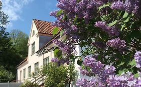 Mellby 11 Bed & Breakfast